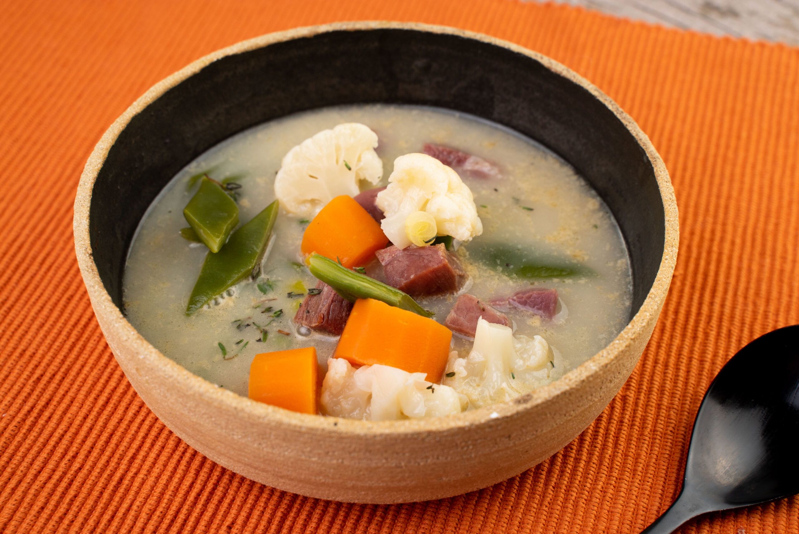 minestrone jamón ibérico y verduras